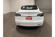 $22439 : Tesla Model 3 2022 AWD Long thumbnail