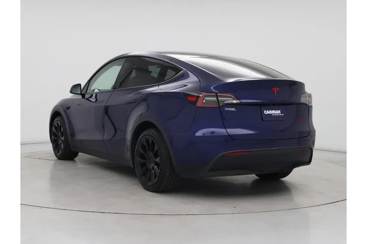 $27998 : Tesla Model Y 2022 AWD Long image 2