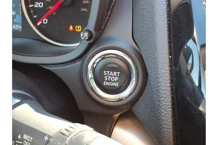 $19989 : Mitsubishi Eclipse Cross 202 image 9