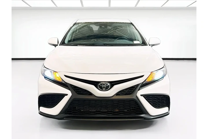 $23995 : Toyota Camry 2024 SE 4dr Sed image 4
