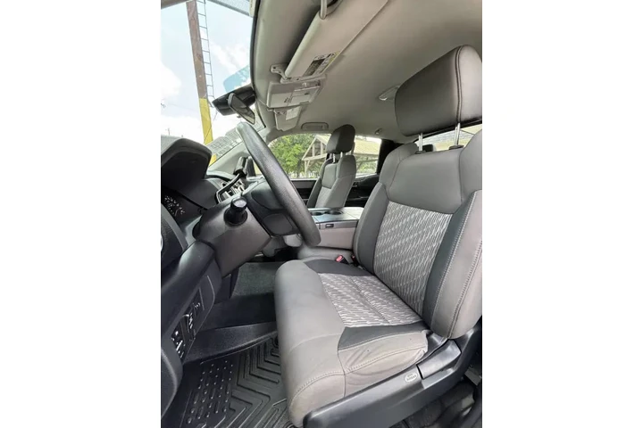 $22900 : 2018 Tundra SR5 image 8
