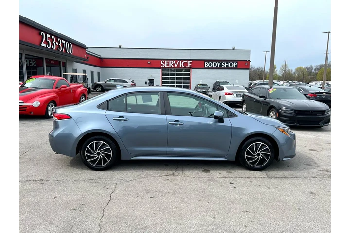 $17980 : 2021 Corolla LE CVT (Natl) image 1