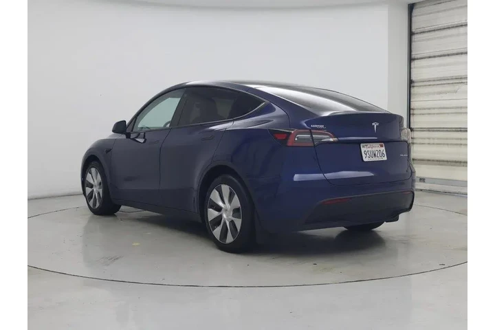 $33998 : Tesla Model Y 2022 AWD Long image 2
