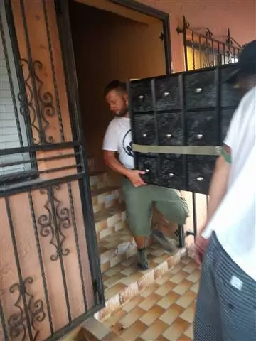 Mudanzas De Hialeah image 1