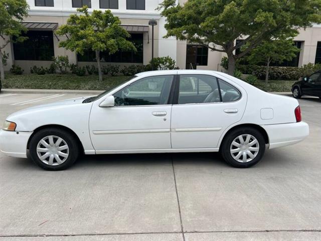 $4400 : 2001  Altima GXE image 5