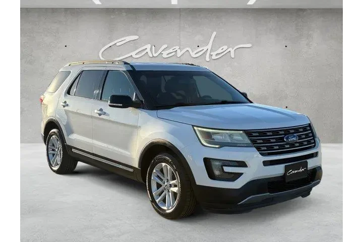 $11773 : Ford Explorer 2016 XLT 4dr S image 2