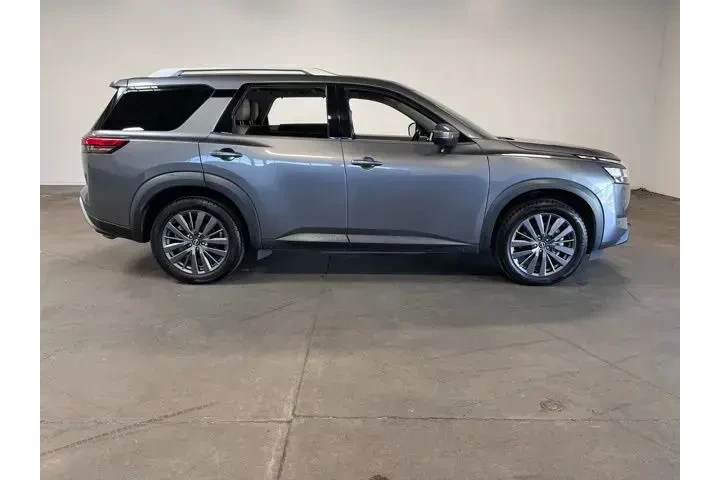 $26990 : Nissan Pathfinder 2022 AWD S image 2