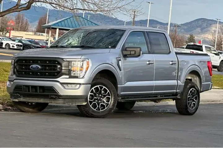 $39995 : Ford F-150 2023 4x4 XLT 4dr image 1