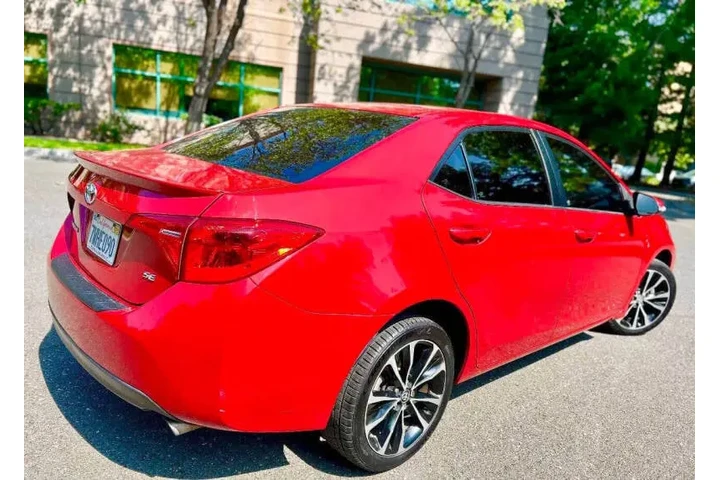 $15995 : 2017 Corolla SE image 10