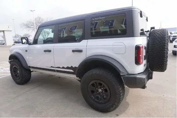 $39988 : Ford Bronco 2022 4x4 Base Ad image 4