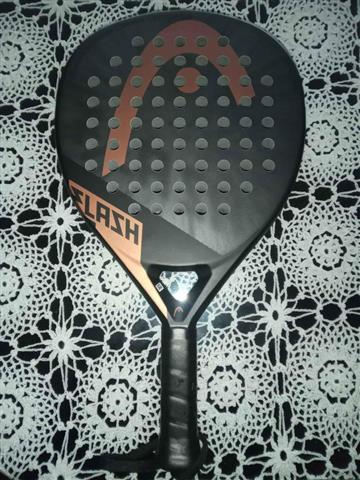 $2000 : SE VENDE PALA DE PADEL HEAD image 1