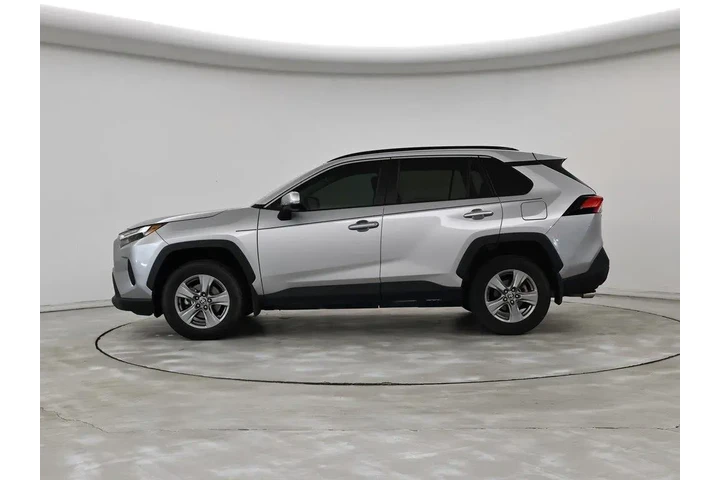 $25998 : Toyota RAV4 2022 XLE 4dr SUV image 3