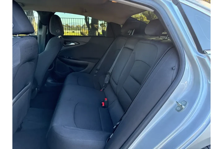 $9999 : Chevrolet Malibu 2018 LS 4dr image 7