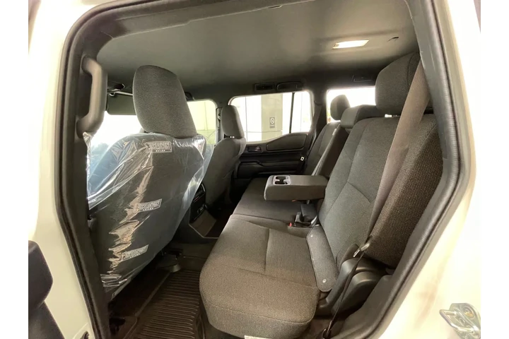Toyota Land Cruiser image 4