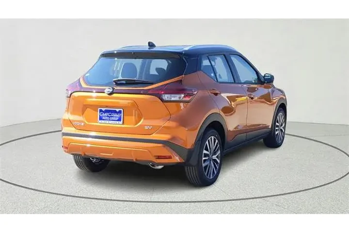 $18630 : Nissan Kicks 2024 SV 4dr Cro image 7