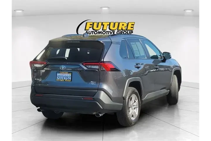 $29688 : Toyota RAV4 2022 AWD XLE 4dr image 5