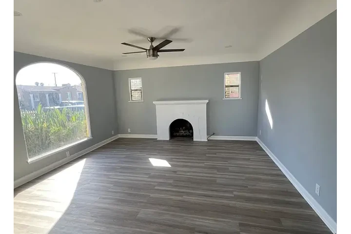 $2700 : Complete interior Newly br image 1