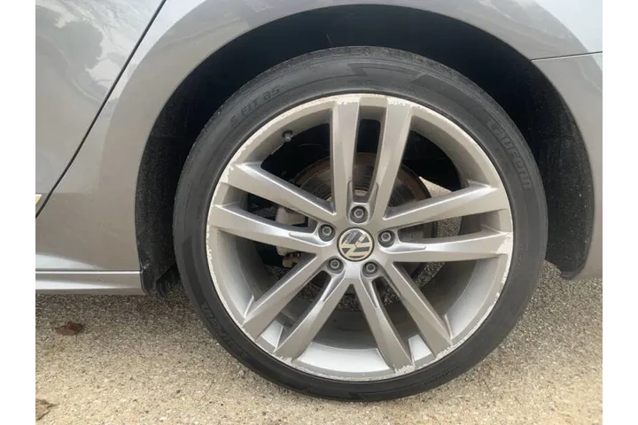 $9995 : 2017 Passat 1.8T R-Line image 10