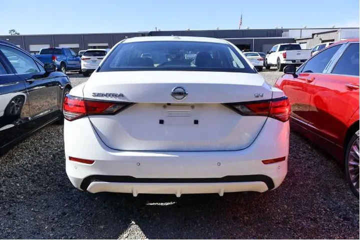 $17469 : Nissan Sentra 2023 SV 4dr Se image 4