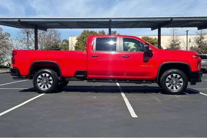 $39938 : Chevrolet Silverado 2500HD 2 image 4