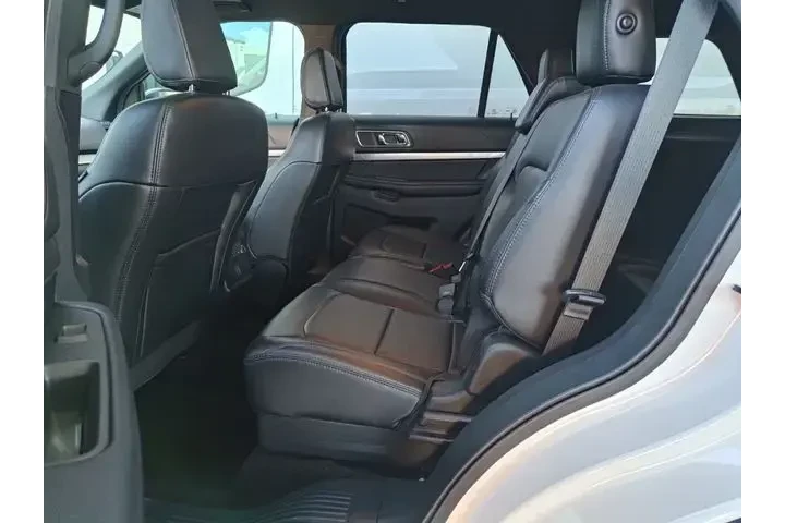 $22750 : Ford Explorer 2018 XLT 4dr S image 10