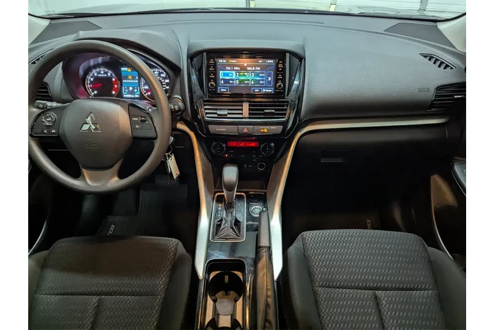 $25997 : Mitsubishi Eclipse Cross 202 image 6