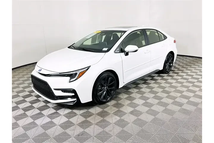 $27900 : Toyota Corolla Hybrid 2025 S image 3