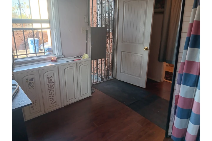 $850 : Espacio de Renta image 1