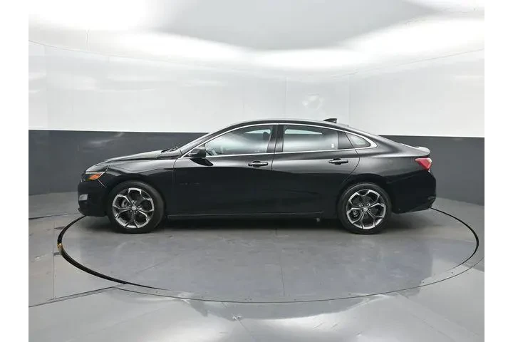 $17495 : Chevrolet Malibu 2022 LT 4dr image 2