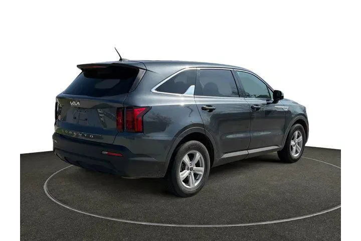 $21066 : Kia Sorento 2022 LX 4dr SUV image 5