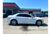 2012 300 4dr Sdn V6 Limited R en Lexington