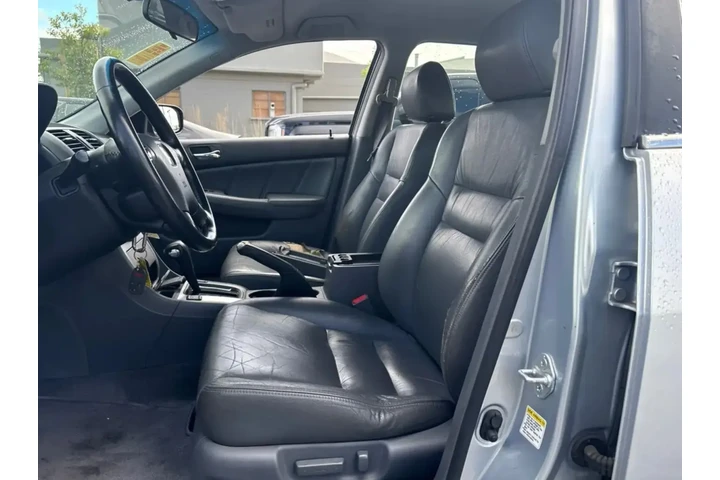 $6888 : Honda Accord 2005 Hybrid 4dr image 5