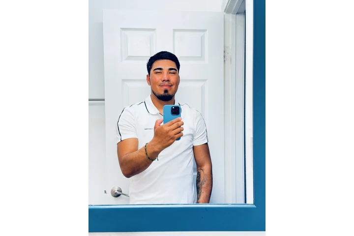 Busco empleó image 1