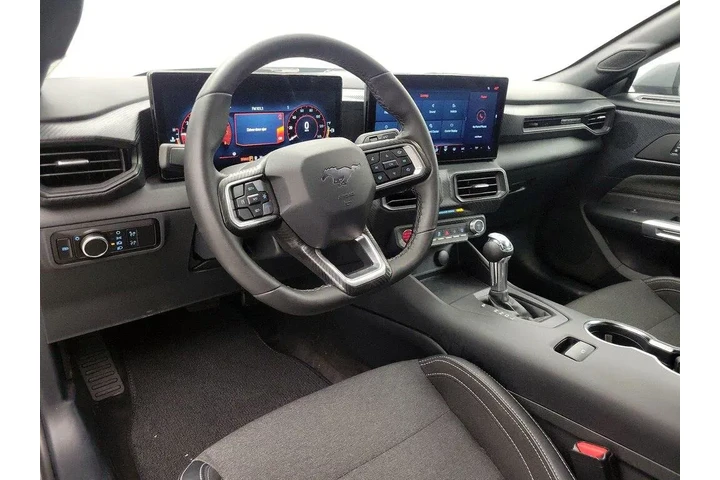 $30998 : Ford Mustang 2024 EcoBoost 2 image 9