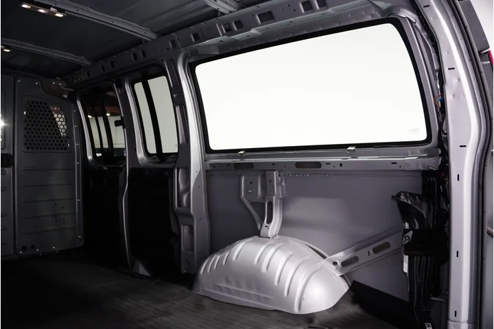 $21325 : 2024 Express Cargo Van image 1