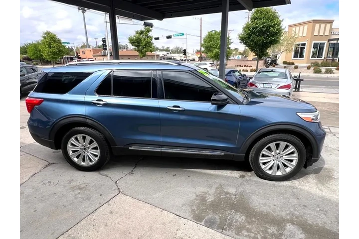 2020 Explorer Limited AWD image 4