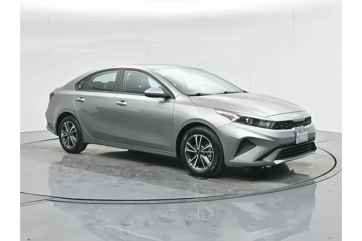 $16659 : Kia Forte 2022 FE 4dr Sedan image 7