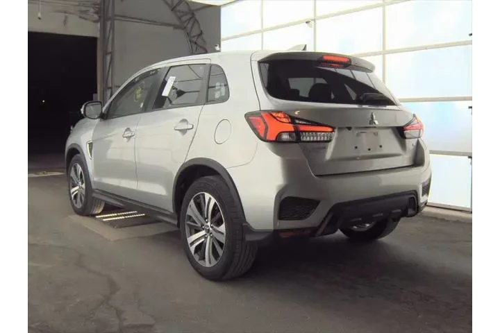 $19108 : Mitsubishi Outlander Sport 2 image 6