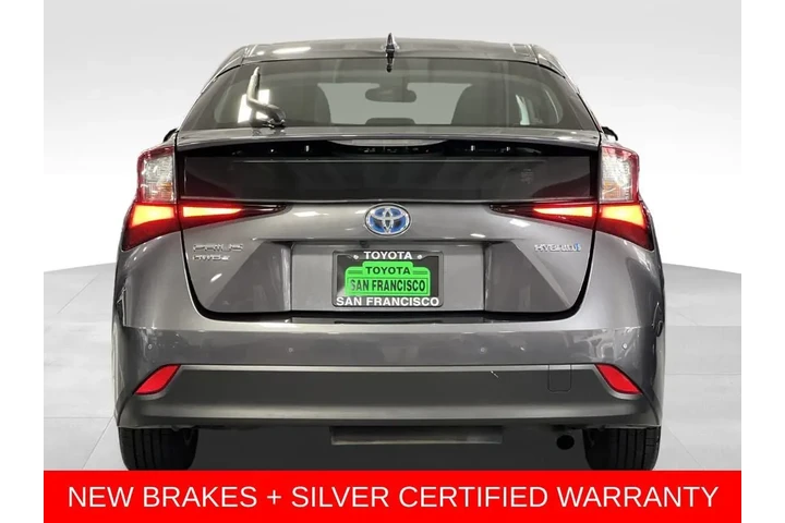 $19888 : Silver Certified2019 Prius LE image 4