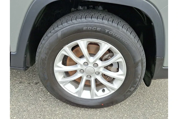 $22501 : Jeep Cherokee 2022 4x4 Latit image 8