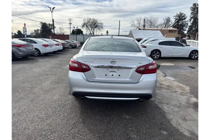 $11999 : 2018 Altima 2.5 SL image 7