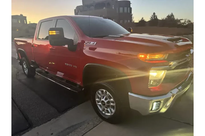 2024 Silverado 2500HD LT image 4