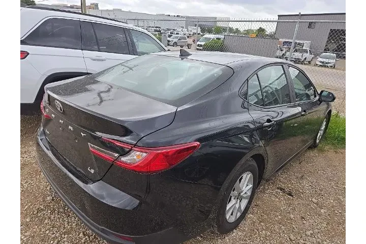 $27216 : Toyota Camry 2025 LE 4dr Sed image 3