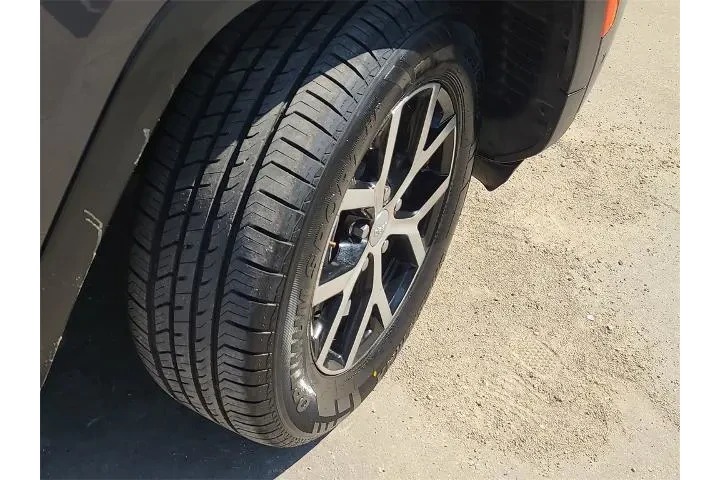 $32611 : Jeep Grand Cherokee L 2024 4 image 8