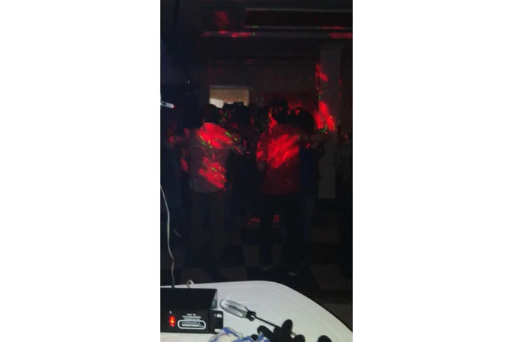 alquiler de sonido luces djs image 4