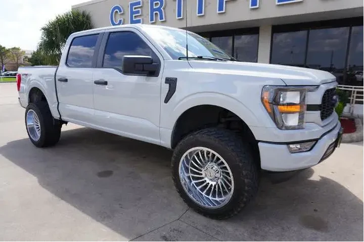 $37288 : Ford F-150 2023 4x2 XL 4dr S image 1