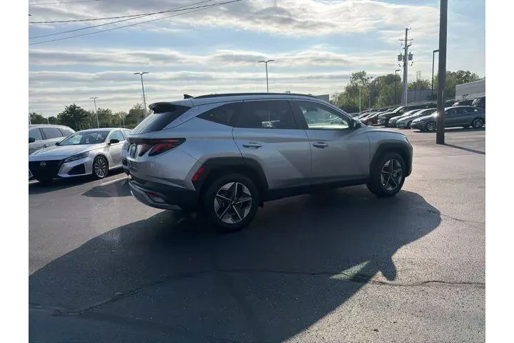 $26980 : Hyundai TUCSON 2025 SEL 4dr image 7