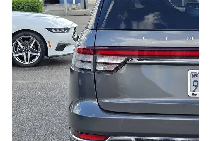 $39992 : Lincoln Aviator 2023 Reserve image 6