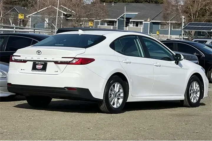 $27490 : Toyota Camry 2025 LE 4dr Sed image 5