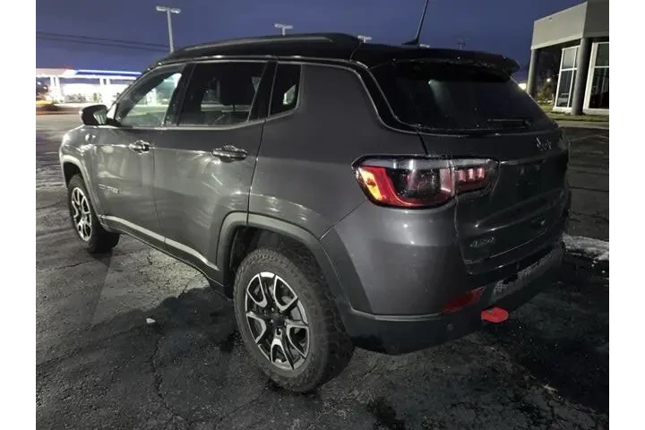 $25900 : Jeep Compass 2024 4x4 Trailh image 2